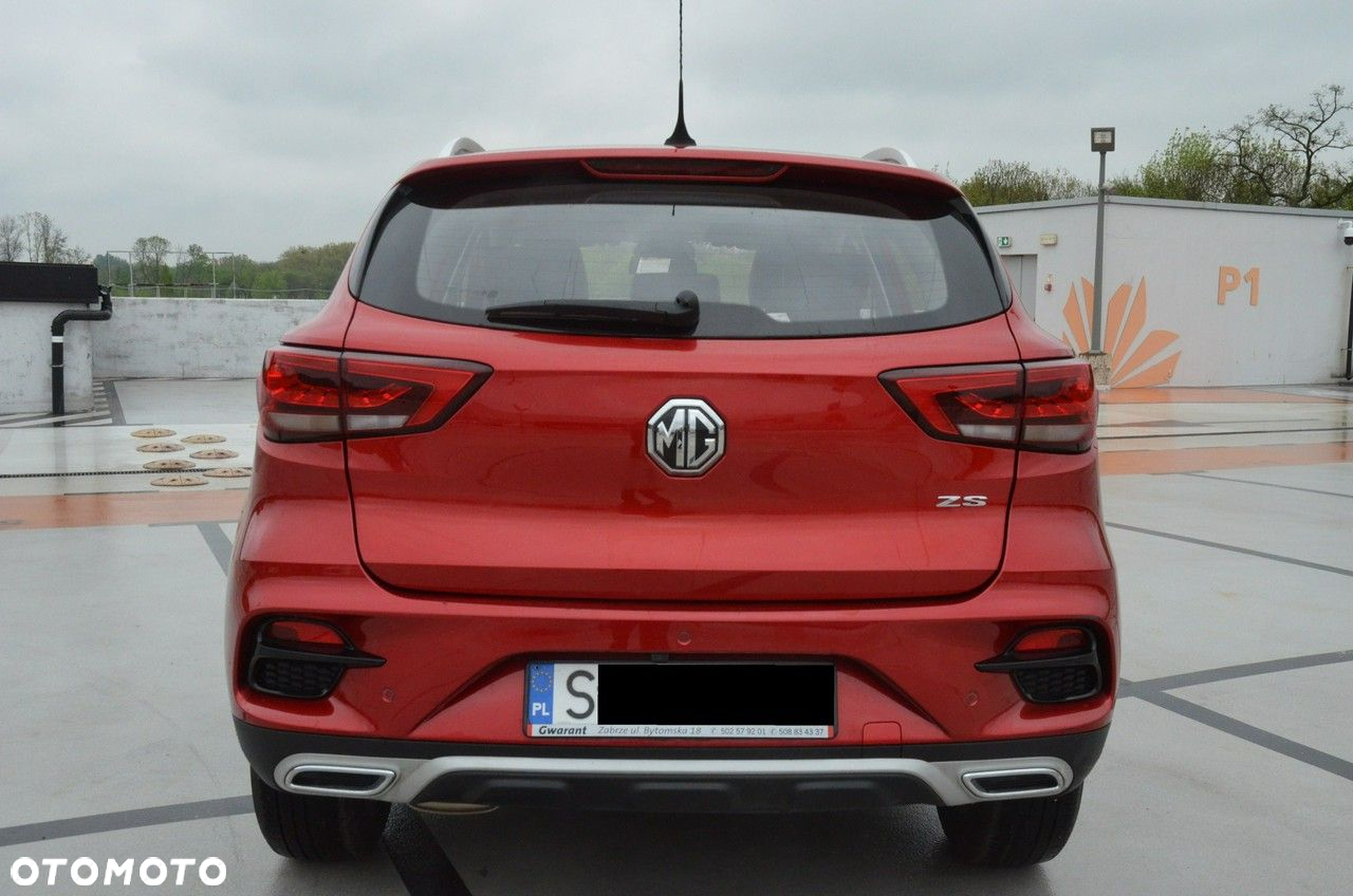 MG ZS - 13