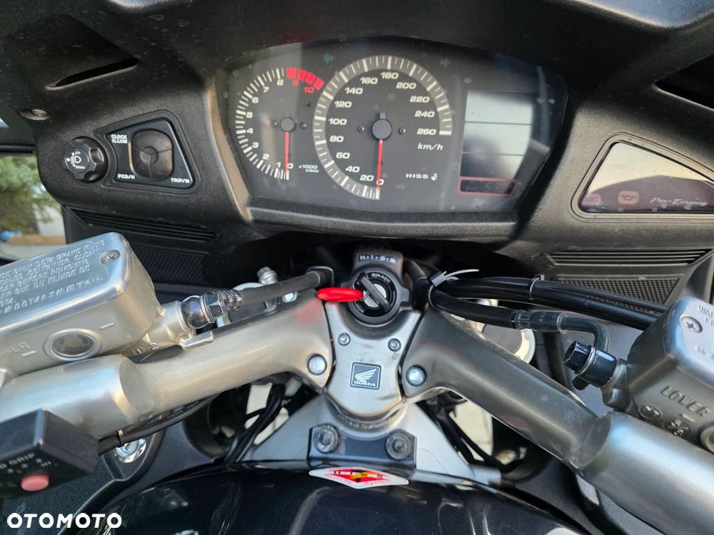 Honda ST - 12