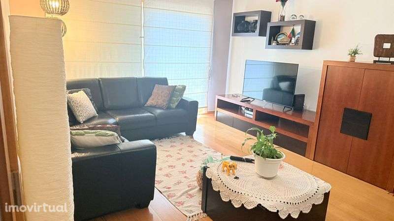 T2 totalmente mobilado e equipado. - Grande imagem: 2/9