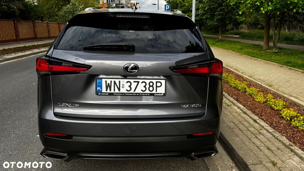 Lexus NX 300 Prestige AWD - 4