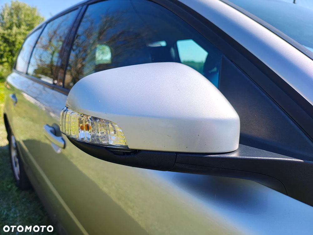 Volvo V70 2.0D Kinetic - 18