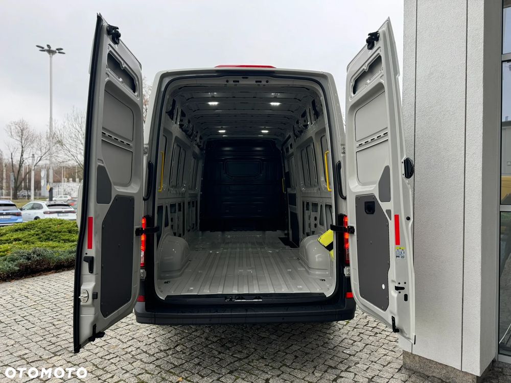Volkswagen Crafter Maxi Furgon - 11