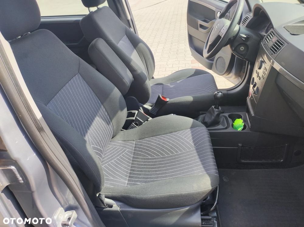 Opel Meriva - 11