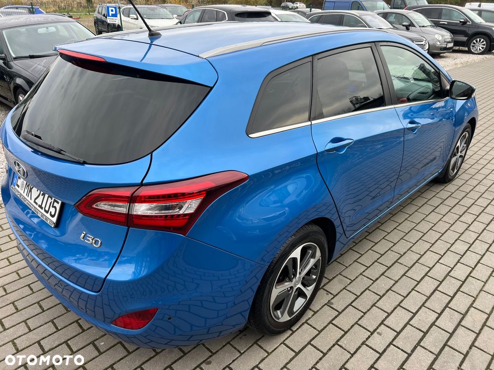 Hyundai i30 1.6 CRDi BlueDrive Premium DCT - 5