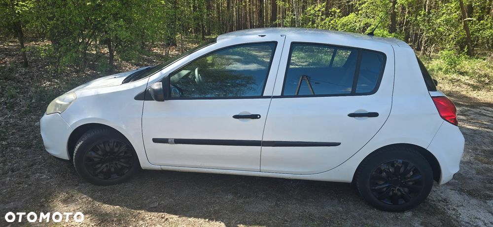 Renault Clio 1.2 16V Life - 8