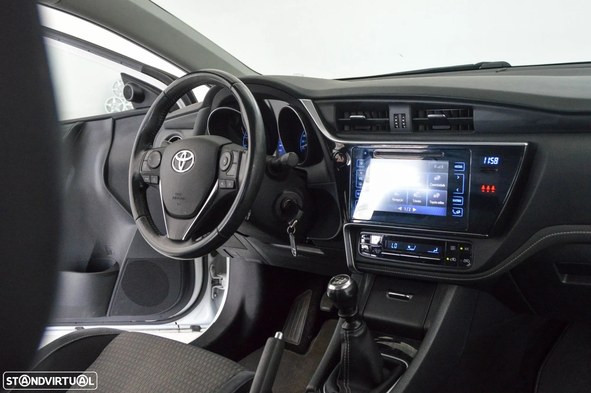 Toyota Auris 1.4 D-4D Comfort - 26
