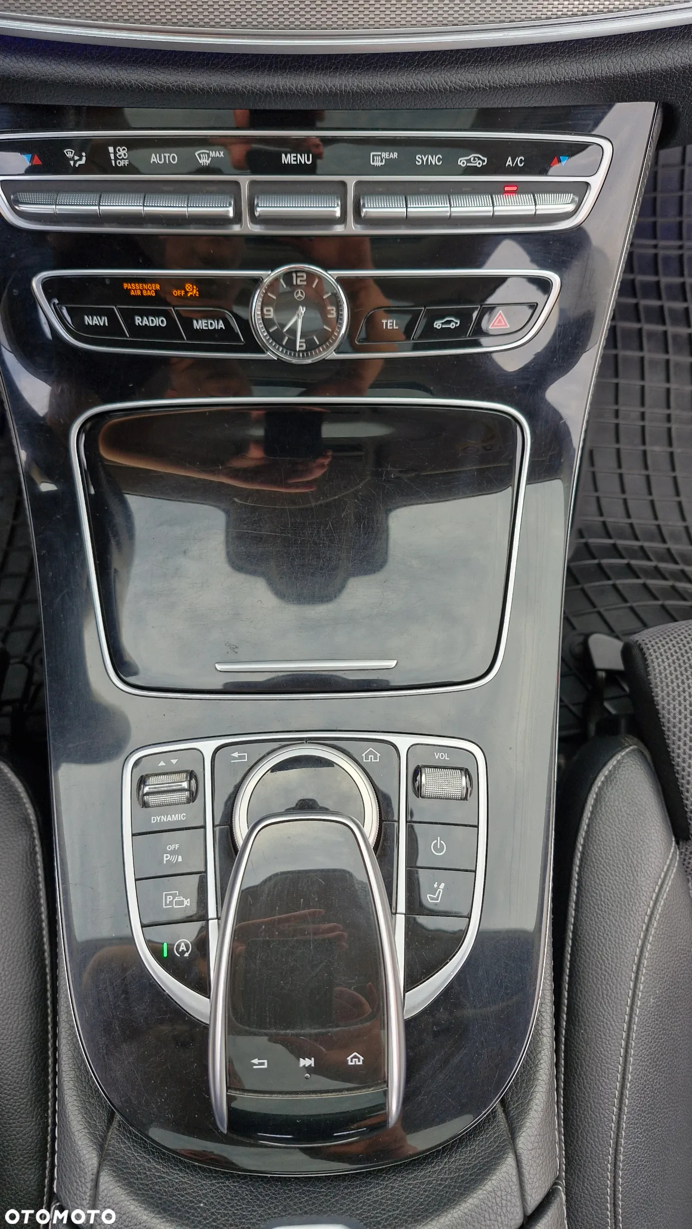 Mercedes-Benz Klasa E 220 d T 9G-TRONIC AMG Line - 21