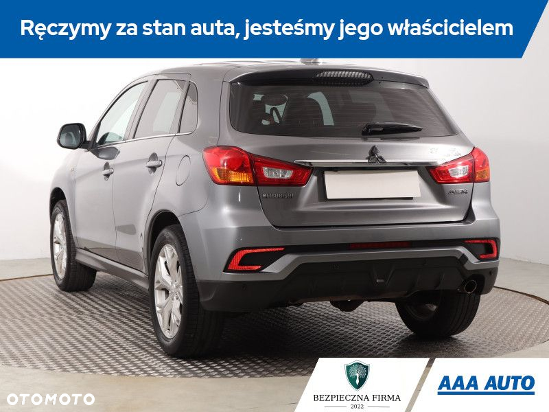 Mitsubishi ASX - 5