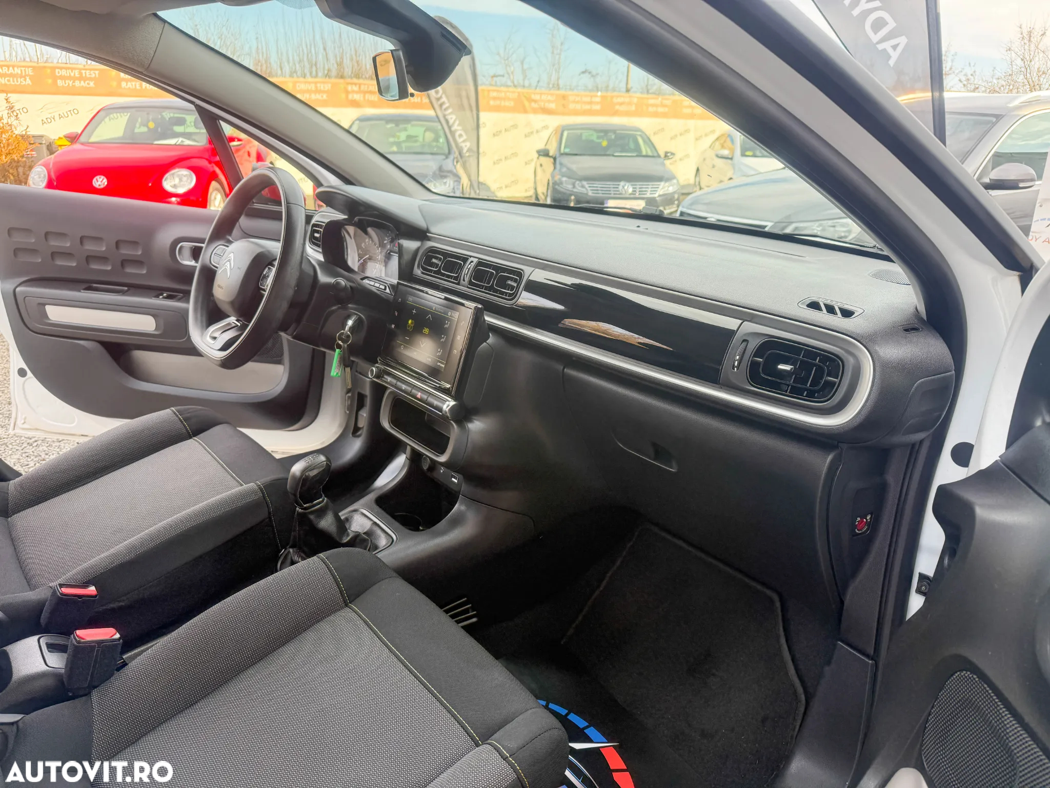 Citroën C3 1.2 PureTech BVM Shine - 6