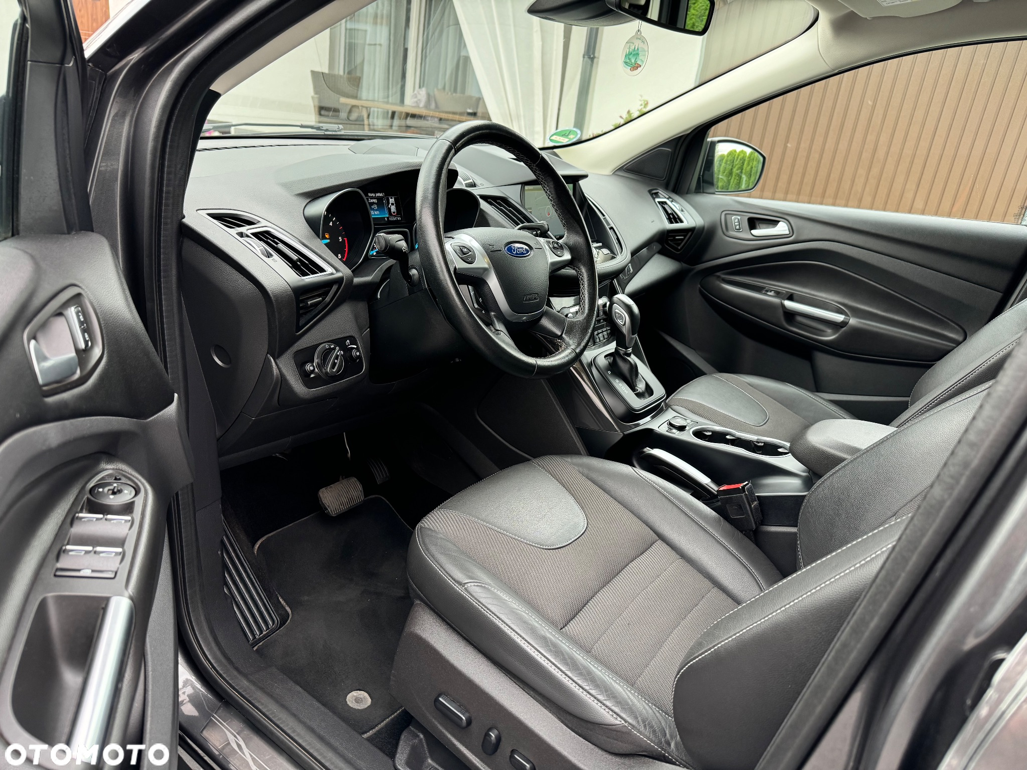 Ford Kuga 2.0 TDCi 4x4 Individual - 6