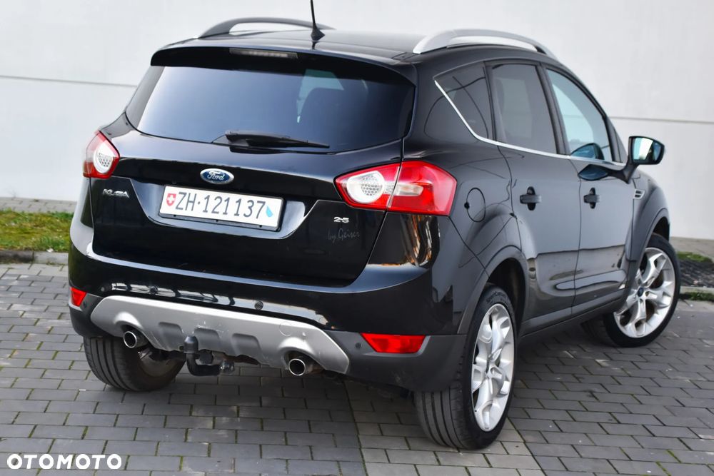 Ford Kuga 2.5 4x4 Titanium - 3