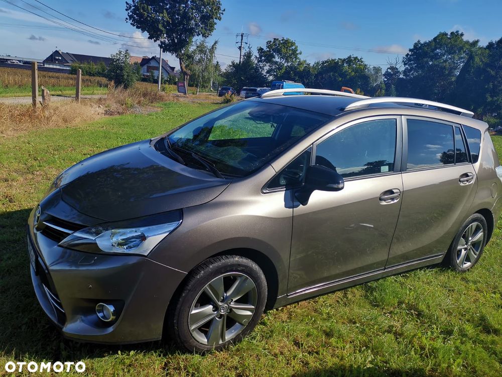 Toyota Verso 1.8 Selection EU6 - 6