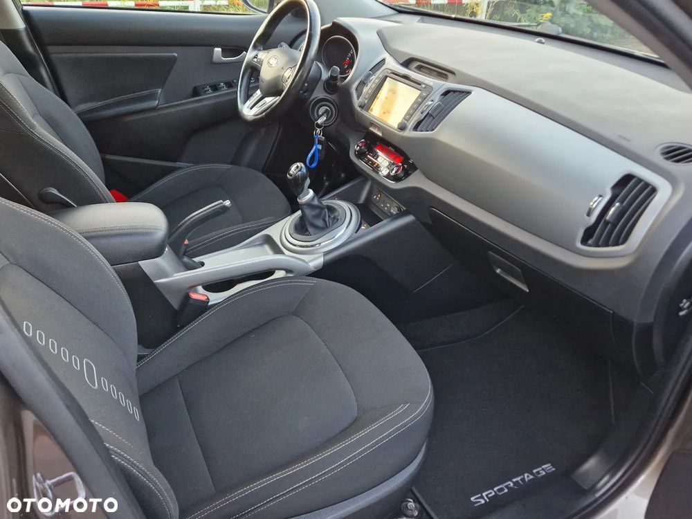 Kia Sportage 1.6 GDI 2WD DREAM-TEAM EDITION - 35