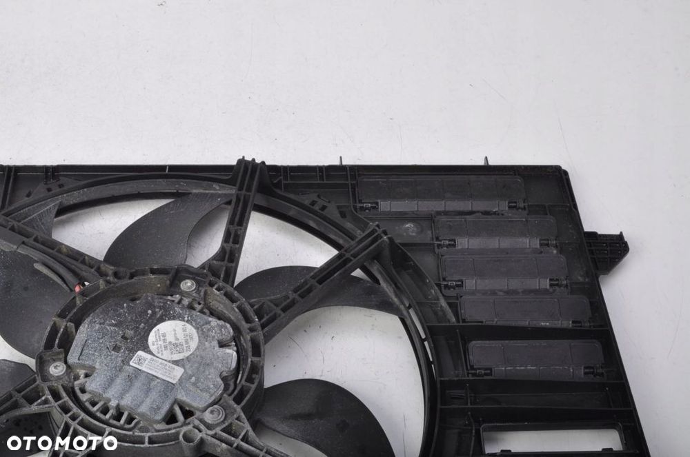 AUDI A4 B9 2.0 TDI WENTYLATOR CHŁODNICY 8W0121207 - 5