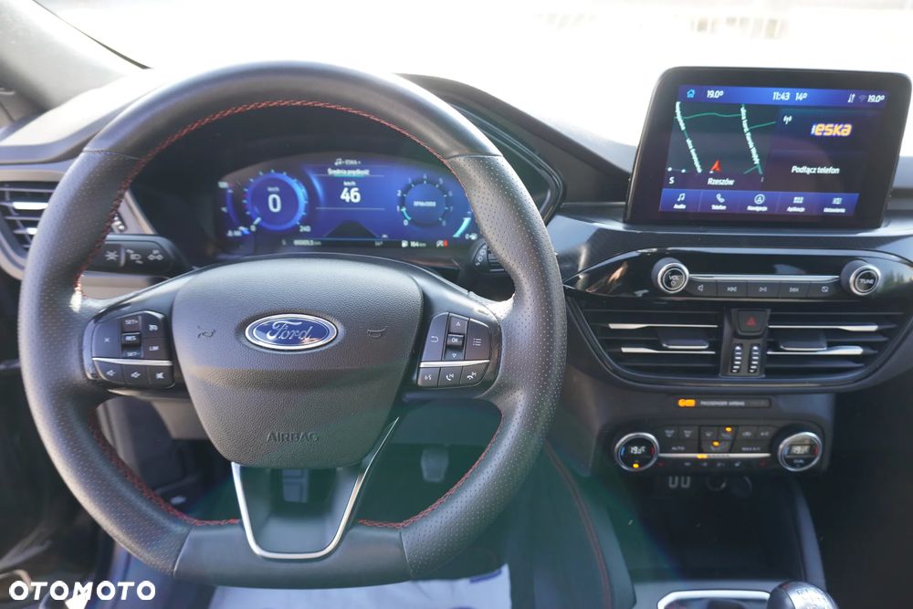 Ford Kuga 1.5 EcoBoost ST-LINE - 19