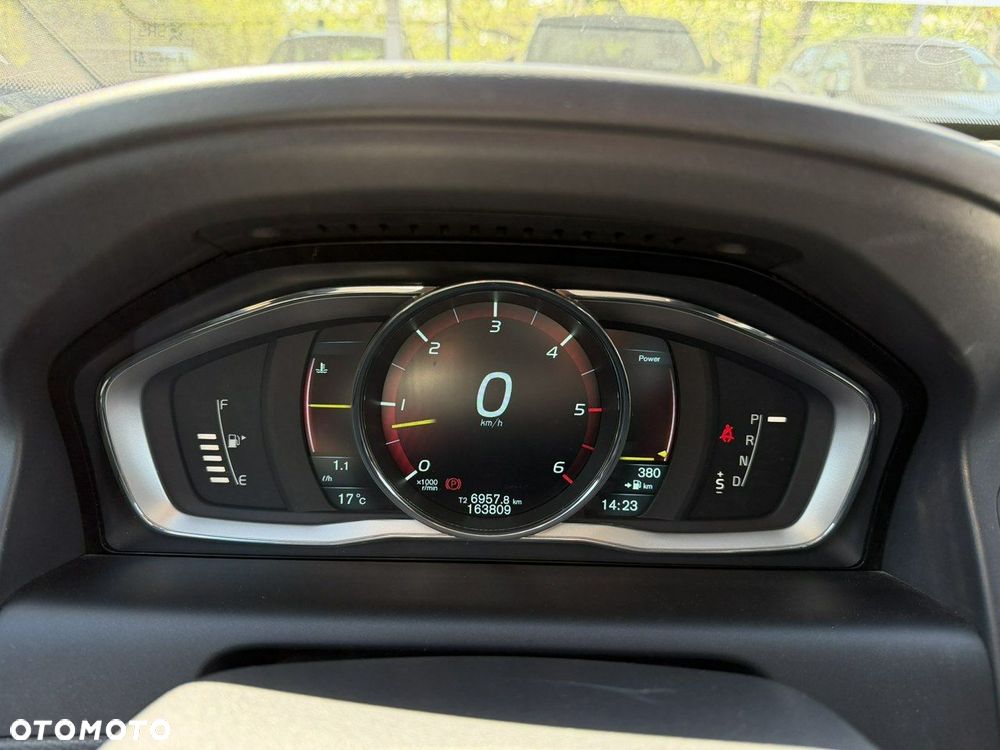 Volvo XC 60 2.4D AWD - 18