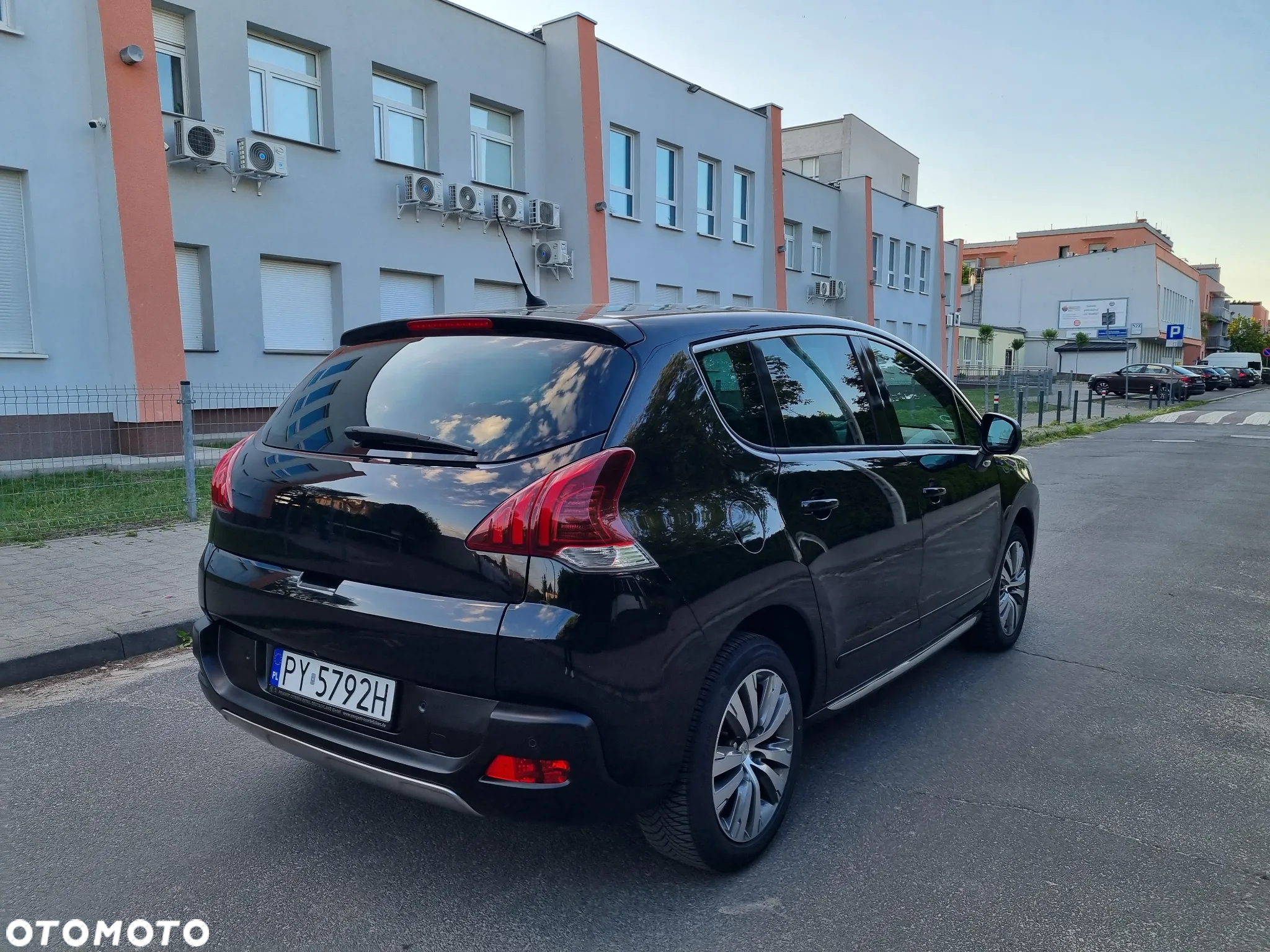 Peugeot 3008 2.0 BlueHDi Allure S&S - 4