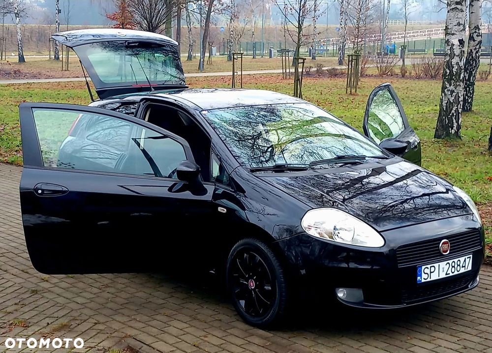 Fiat Grande Punto 1.4 8V Racing - 11