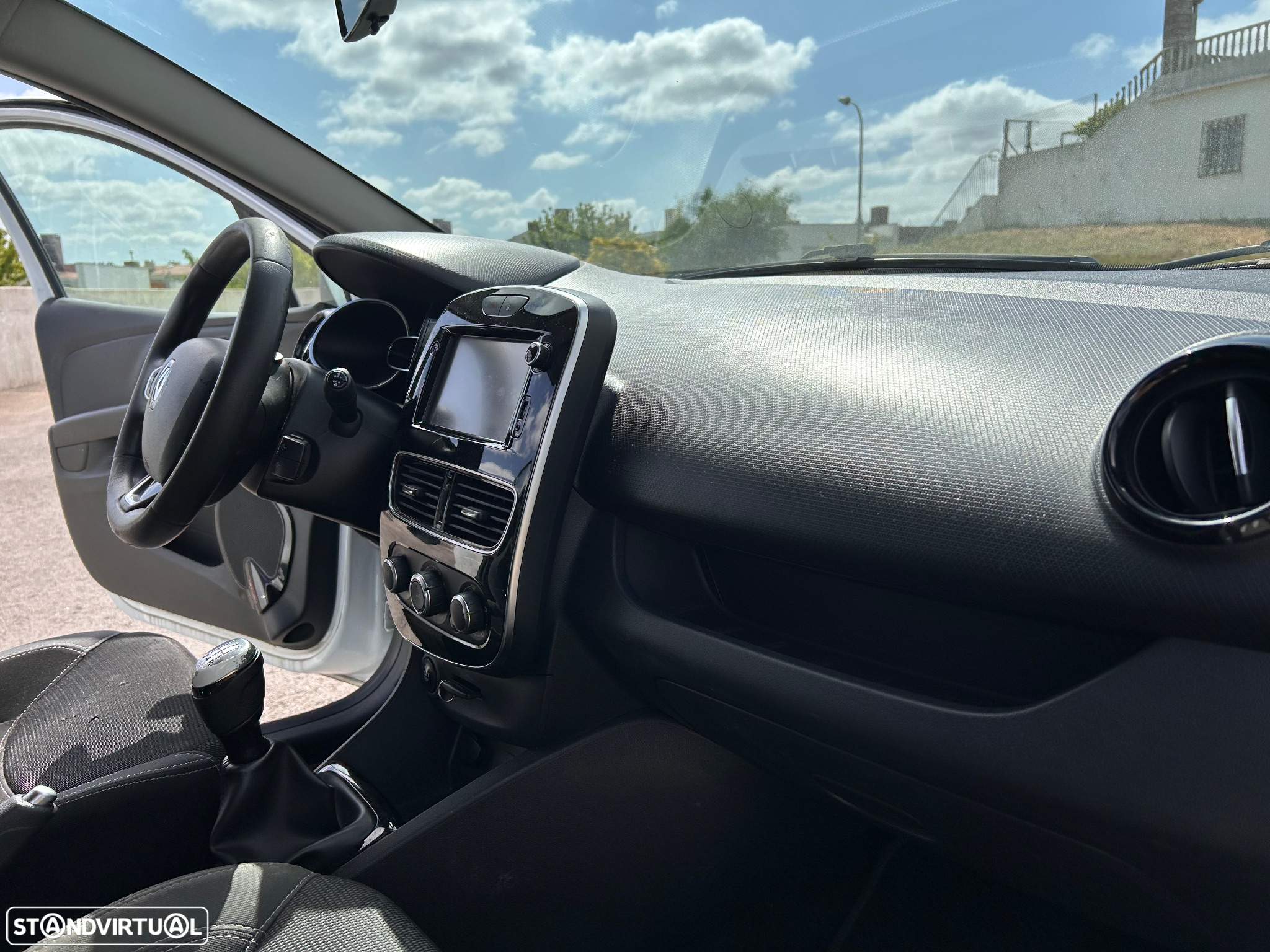 Renault Clio Sport Tourer Energy dCi 90 Business - 20