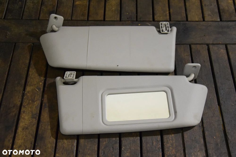 Opel Astra H Osłona przeciwsłoneczna prawa / lewa Daszek - 1