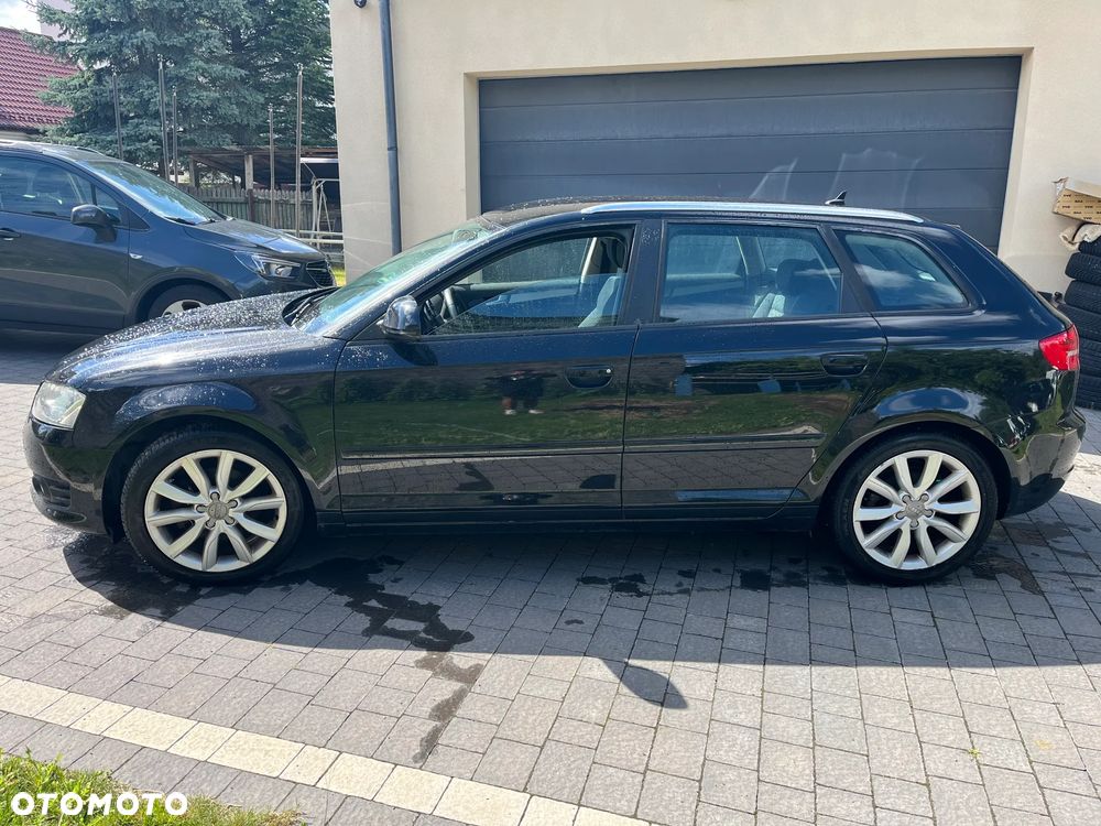 Audi A3 Sportback 1.8 TFSI Attraction - 4