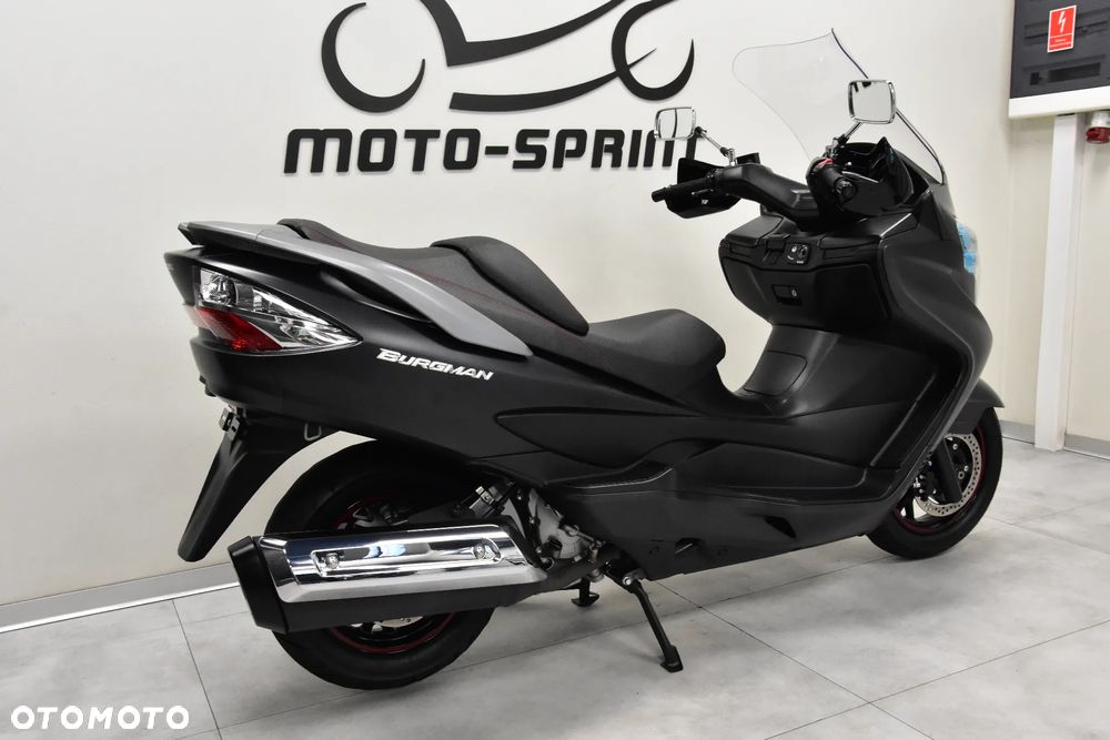 Suzuki Burgman - 4