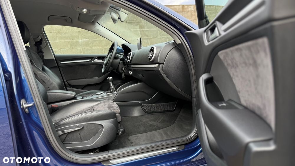 Audi A3 Sportback 2.0 TDI S line Sportpaket - 30
