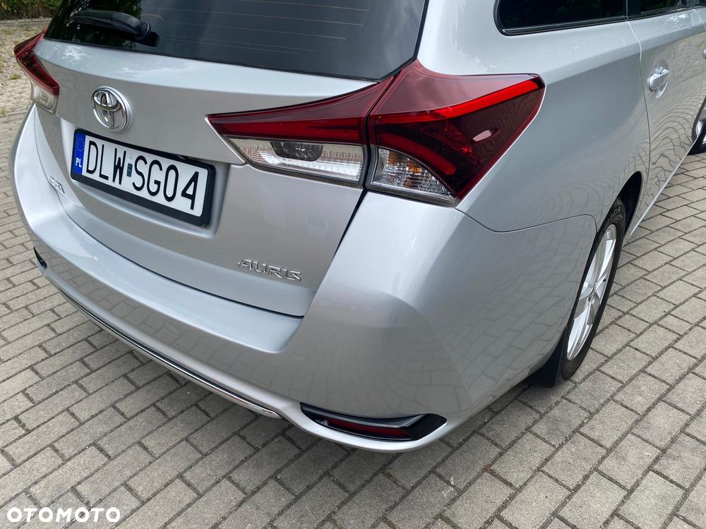 Toyota Auris - 10