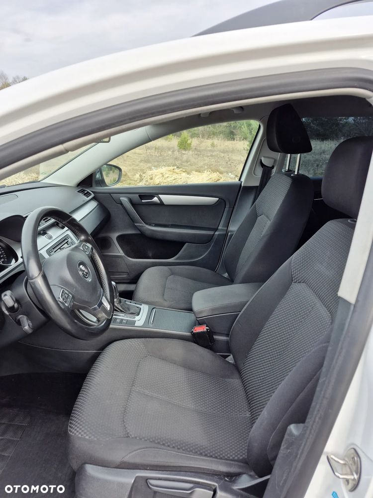 Volkswagen Passat - 13