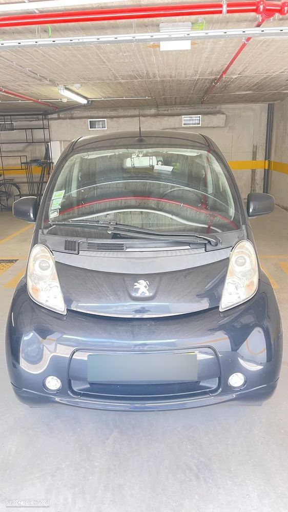 Peugeot iOn Active - 1