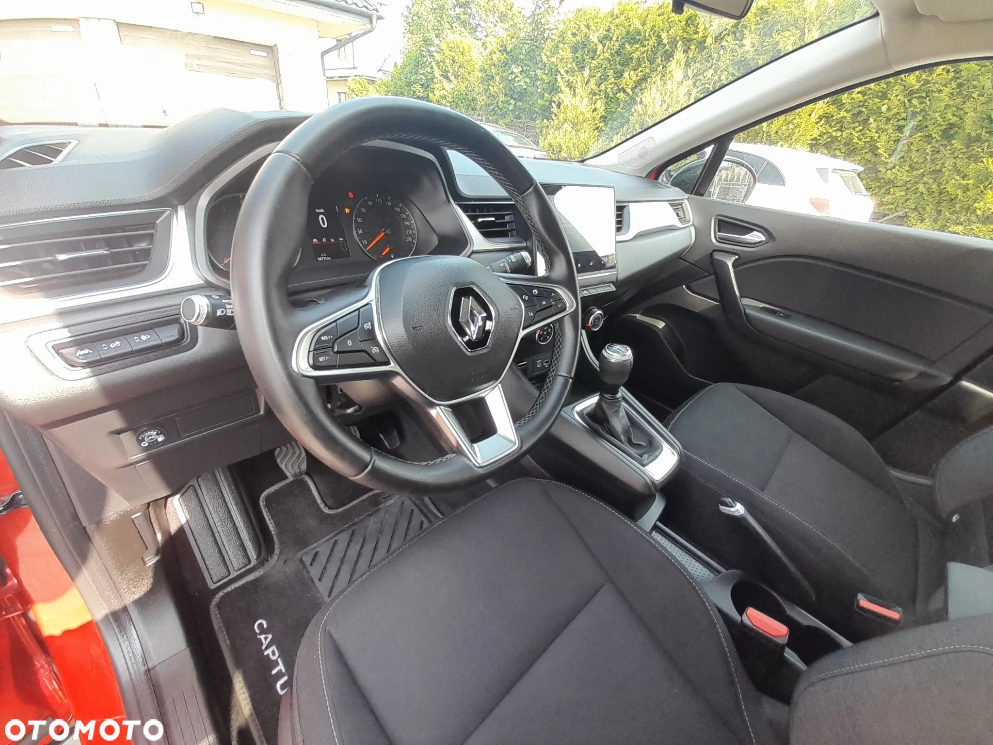 Renault Captur TCe 100 INTENS - 17