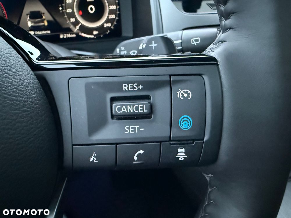 Nissan Qashqai 1.3 DIG-T MHEV Xtronic Tekna+ - 25