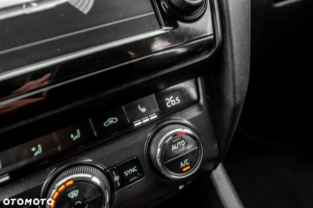 Skoda Octavia 2.0 TSI (Green tec) RS - 35