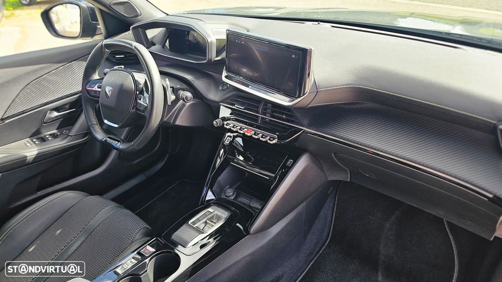 Peugeot 2008 1.2 PureTech GT Line EAT6 - 20