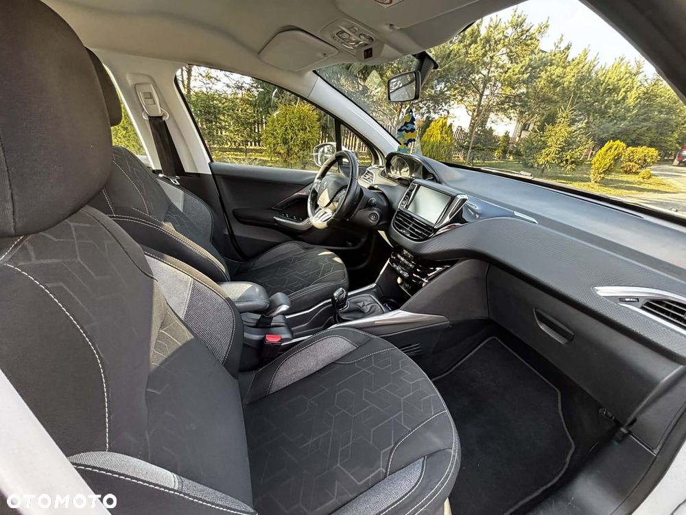 Peugeot 2008 - 5