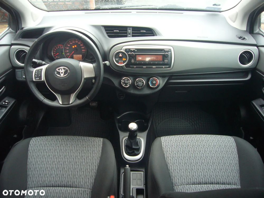Toyota Yaris - 15