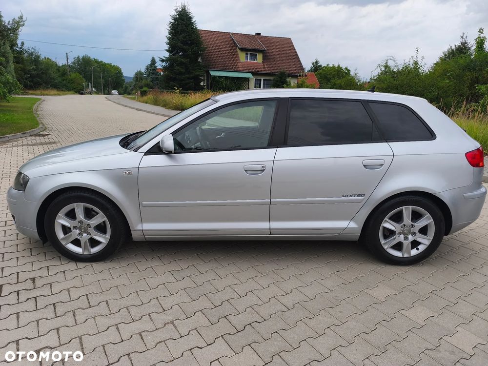 Audi A3 Sportback - 2