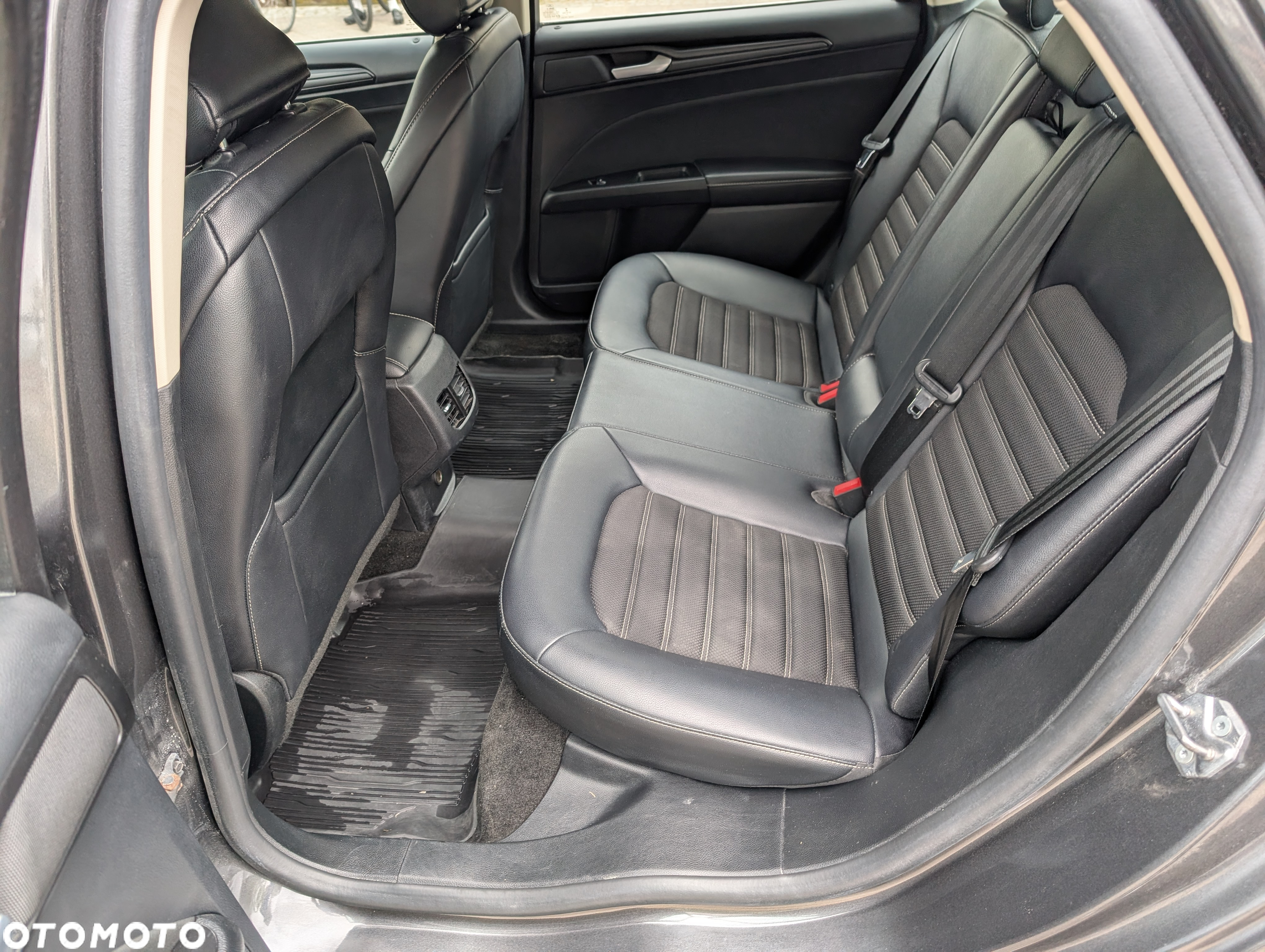 Ford Fusion - 11
