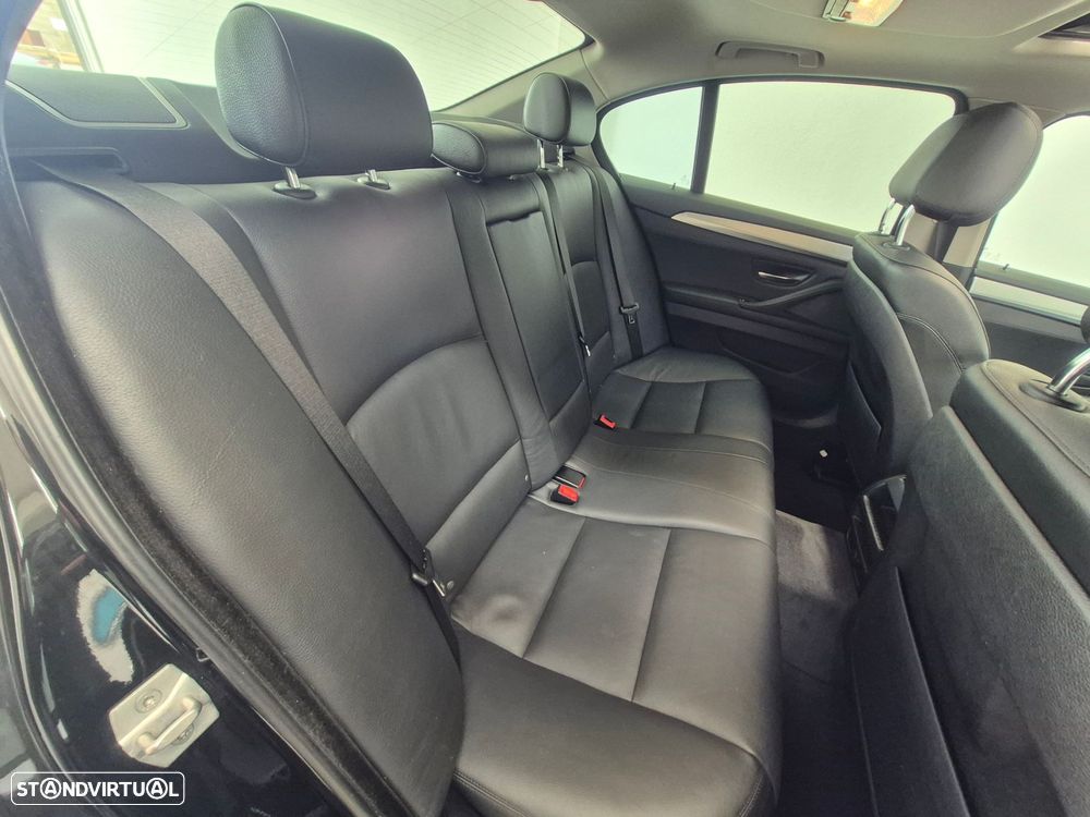 BMW 518 d Line Luxury Auto - 26