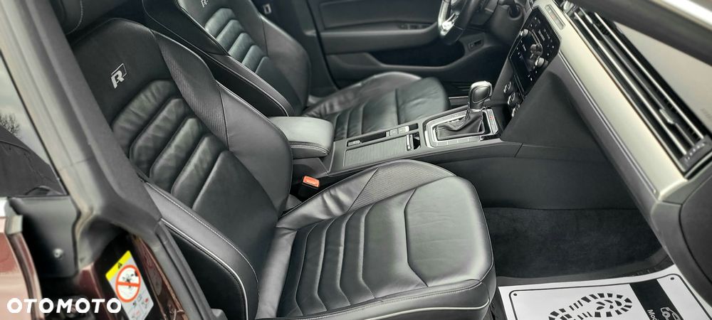 Volkswagen Arteon 2.0 TDI Bi-Turbo SCR 4Mot R-Line Edition DSG - 32