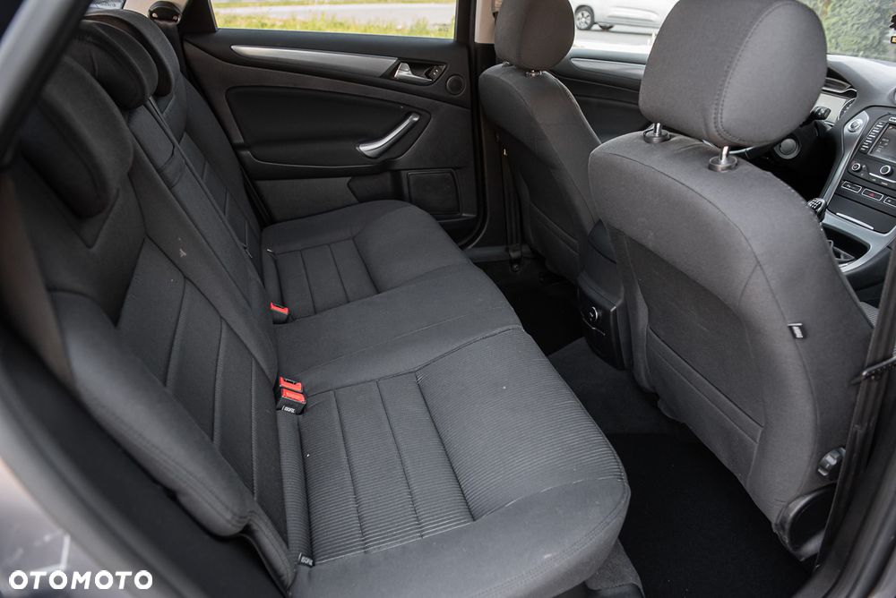 Ford Mondeo - 28