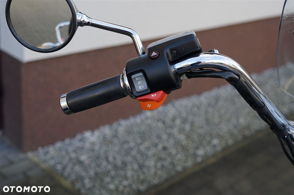BMW R - 18