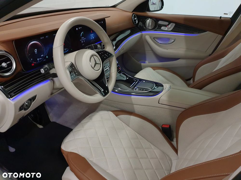Mercedes-Benz Klasa E 300 de 4Matic 9G-TRONIC AMG Line - 38