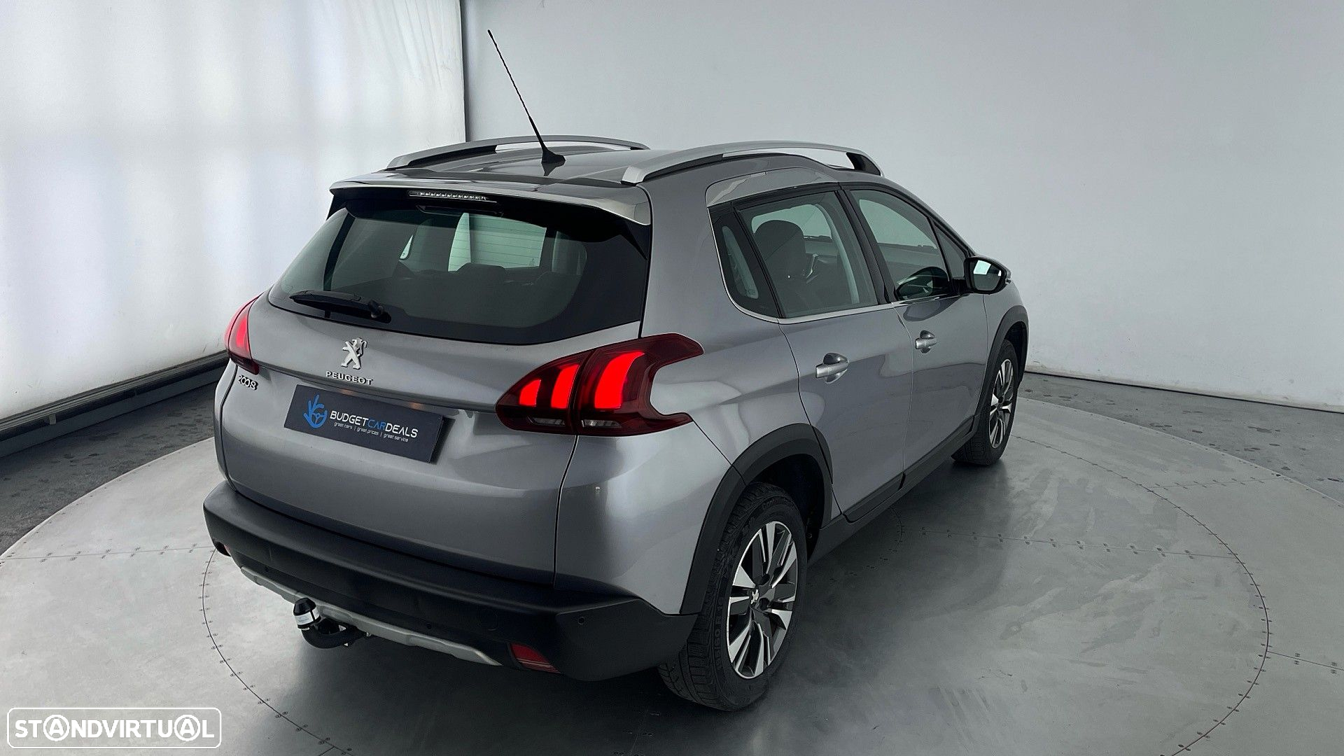 Peugeot 2008 1.2 PureTech Allure EAT6 - 11