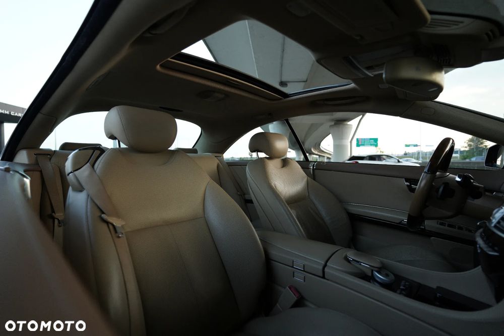 Mercedes-Benz CL 500 4-Matic BlueEff - 33