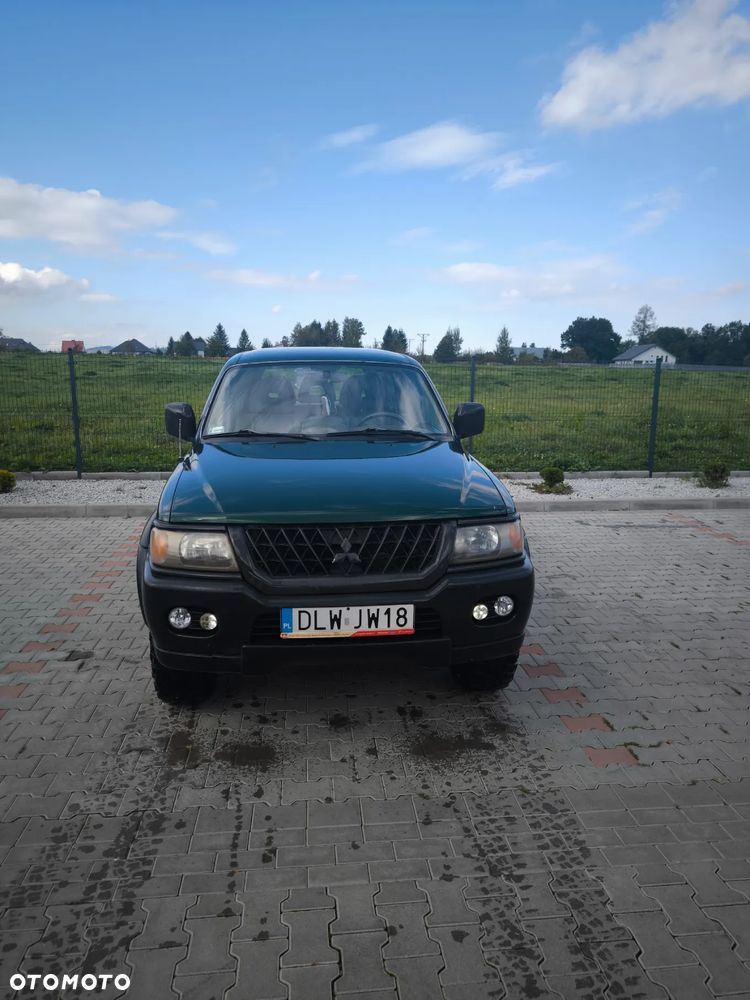 Mitsubishi Pajero Sport - 1