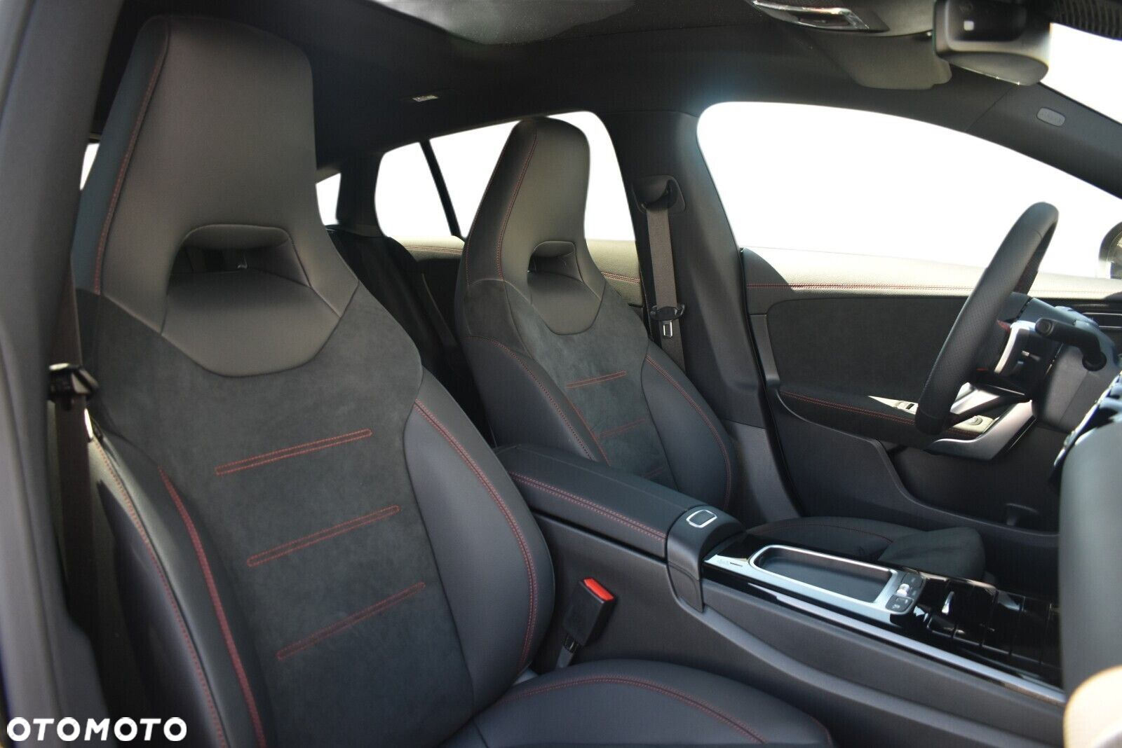 Mercedes-Benz CLA - 8