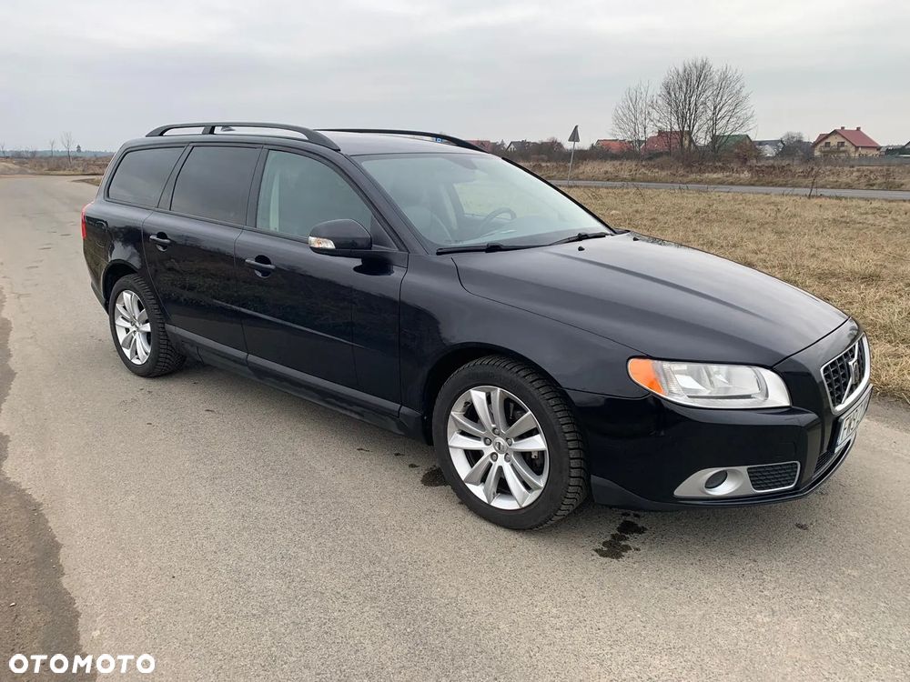 Volvo V70 D5 Momentum - 12
