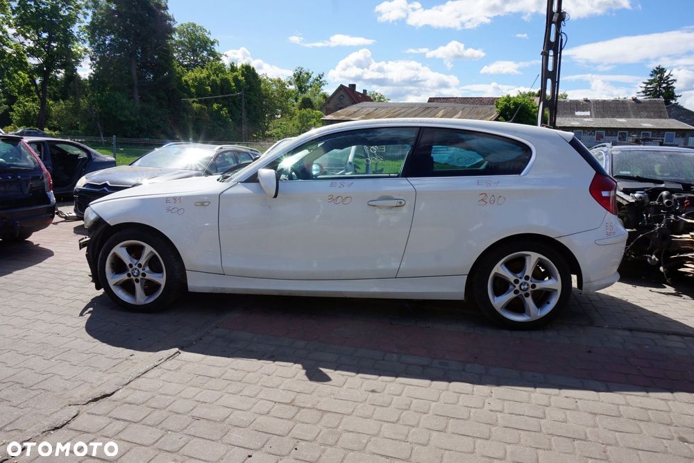 BMW 1 E81 LIFT 3D HB 2007 300 2.0 D N47D20A 142KM GS6-17DG TBGO BIAŁY ALPINWEISS na części - 2