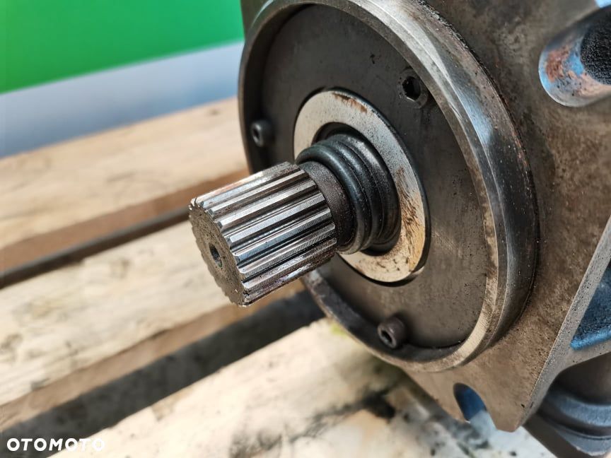 Pompa jazdy Merlo .... Multifarmer {Sauer-Danfoss 90R075 FCSD8D} - 9
